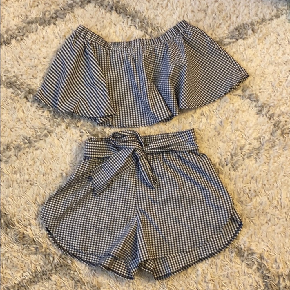 Cute matching top and bottom gingham set both xs